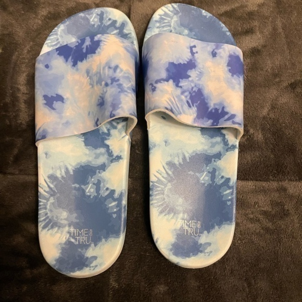 Time and Tru slides size 9-10 New